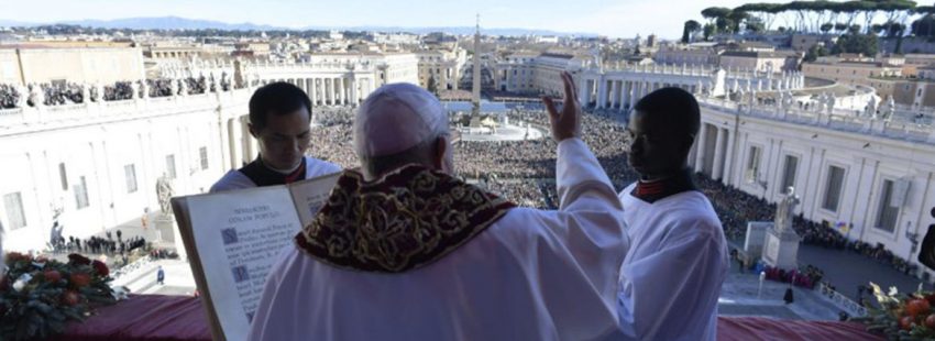 Francisco reivindica en el Urbi et Orbi la fraternidad como “base de la visión cristiana de la
