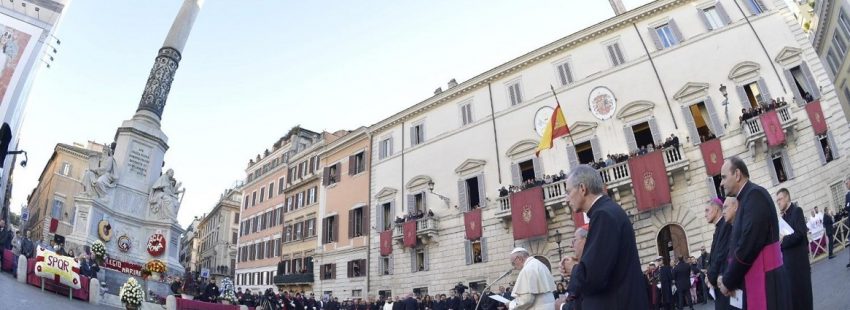 El Papa pide a la Inmaculada que “permanezca cercana a las familias del mundo”