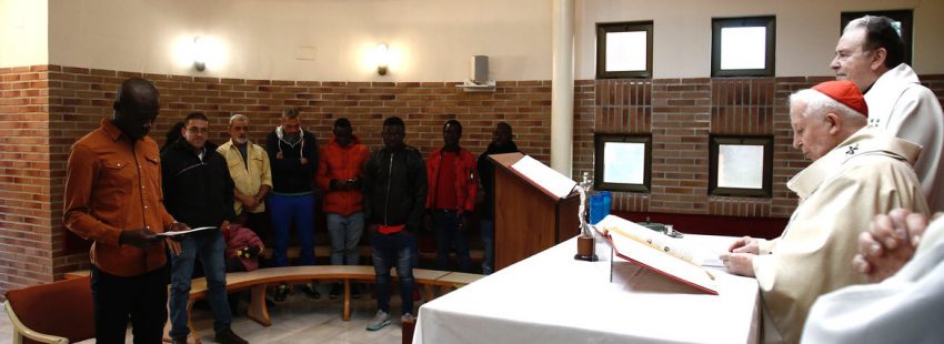 cañizares bautiza a un joven inmigrante