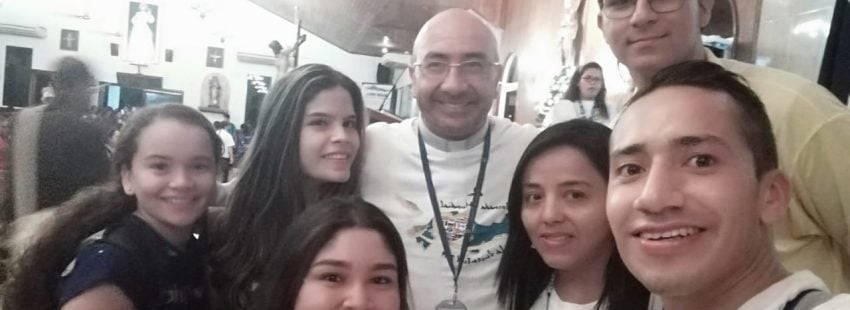 500 jóvenes peregrinos de Colombia recorren parroquias de Veraguas como antesala a la JMJ