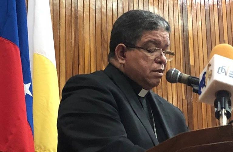 José Luis Azuaje: “Francisco no nos ha pedido estar cerca de los políticos y menos del