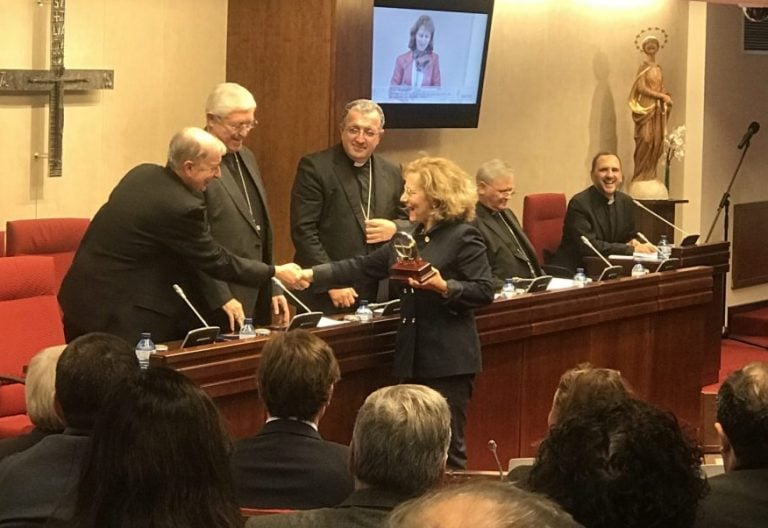 La periodista Elsa González recoge el premio Bravo