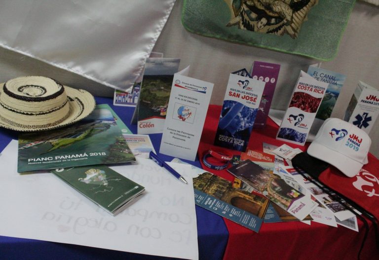 Defraudan a 400 jóvenes mexicanos que querían viajar a la JMJ en Panamá