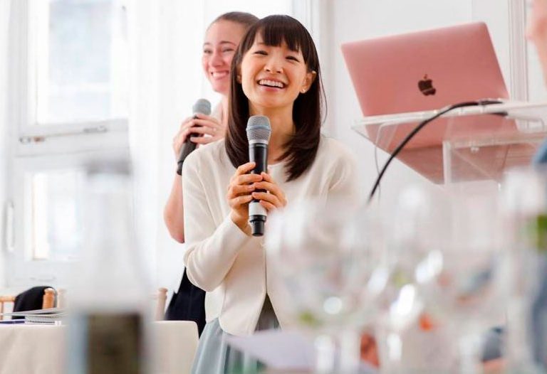 Maria Kondo, japonesa propone ordenar para ser feliz