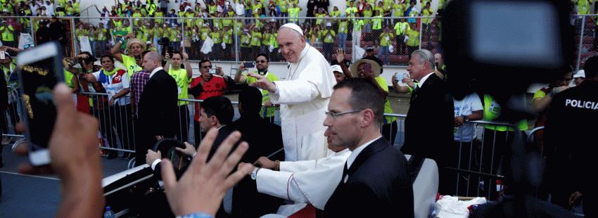 El papa Francisco, en el encuentro con los voluntarios de la JMJ de Panamá