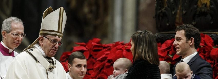 El Papa Francisco preside la misa de la Epifanía en la basílica de San Pedro/EFE