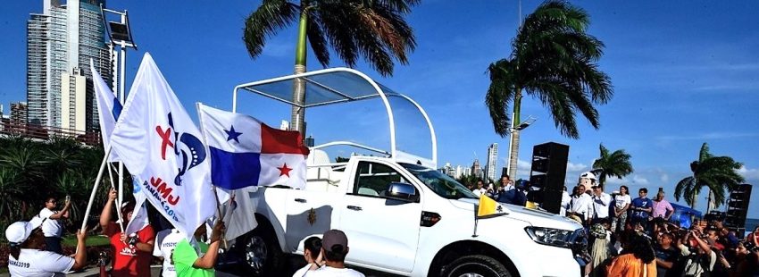 Presentan el Papamóvil que utilizará Francisco en la JMJ-2019