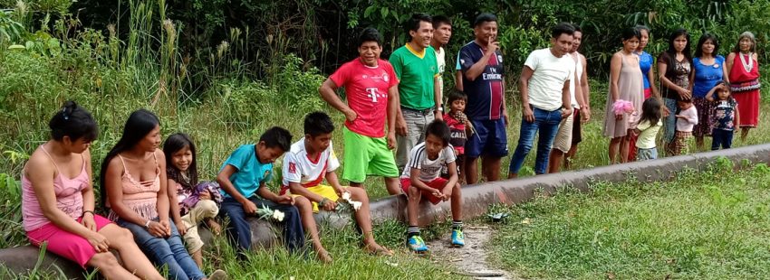 La comunidad indígenas de Yurimaguas, en Perú, sobre el tubo petrolífero de la empresas