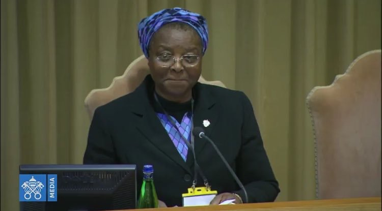 La religiosa Verónica Openibo en la cumbre antiabusos del Vaticano