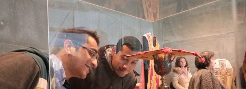 La Universidad de Monterrey dedica su Cátedra de Arte Sacro a las vestimentas litúrgicas