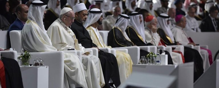El papa Francisco, en su encuentro interreligioso en Abu Dabi