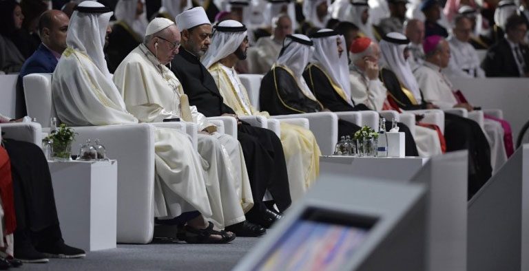 El papa Francisco, en su encuentro interreligioso en Abu Dabi