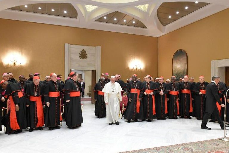 Francisco: “La liturgia no puede reducirse a gustos, recetas y corrientes”