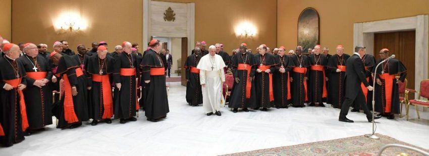 Francisco: “La liturgia no puede reducirse a gustos, recetas y corrientes”