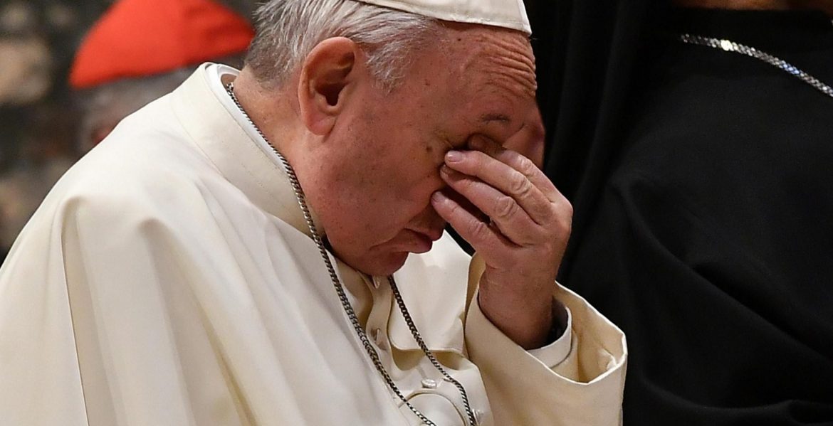 El Papa en la celebración penitencial de la cumbre antiabusos/EFE