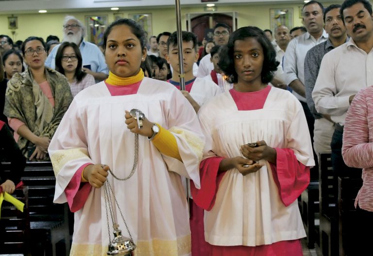 Misa en una parroquia salesiana de Emiratos Árabes Unidos