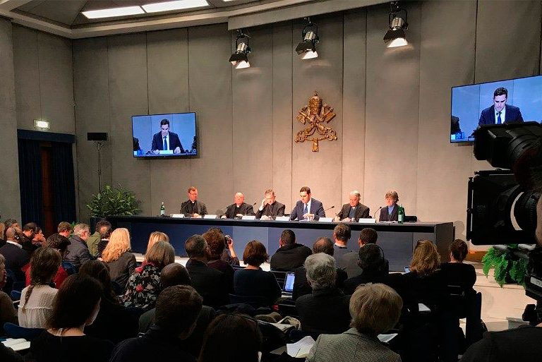 Rueda de prensa cumbre antiabusos Roma