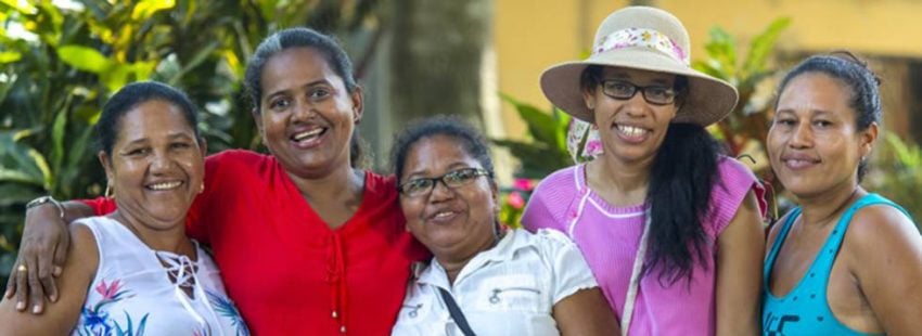 Episcopado y adoratrices en solidaridad con las mujeres de Colombia