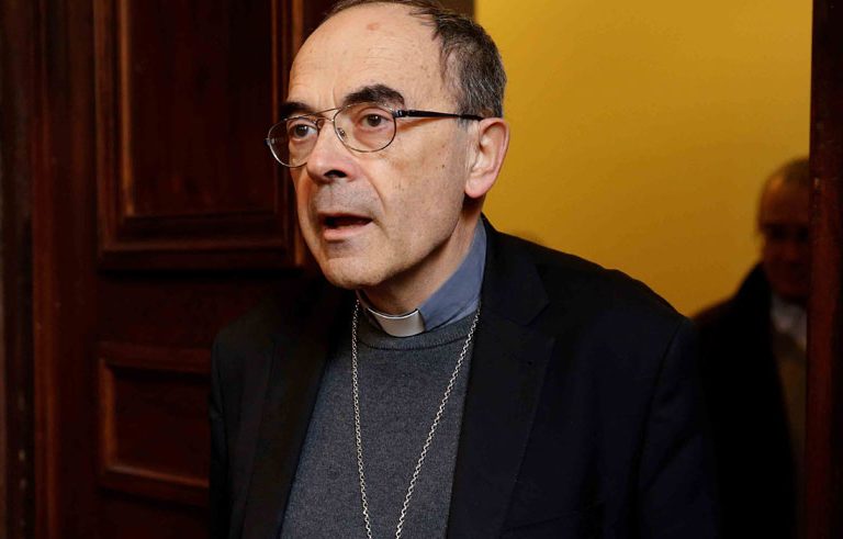 El cardenal Philippe Barbarin, arzobispo de Lyon, condenado en marzo de 2019 por encubrir abusos,