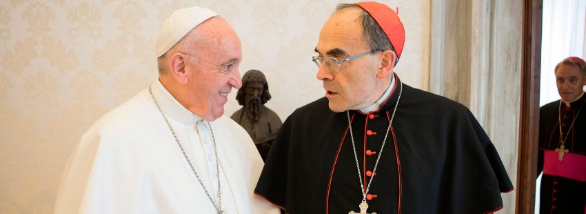El papa Francisco, con el cardenal arzobispo de Lyon, Philippe Barbarin