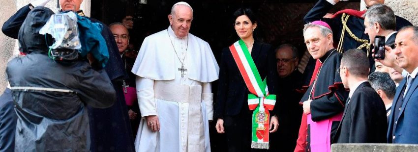 El Papa reivindica la condición de “bisagra” de Roma entre el poder civil y el espiritual