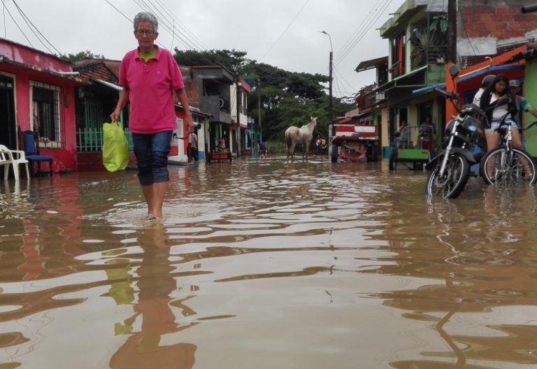 Obispos de Colombia se solidarizan con los afectados por el alud de tierra