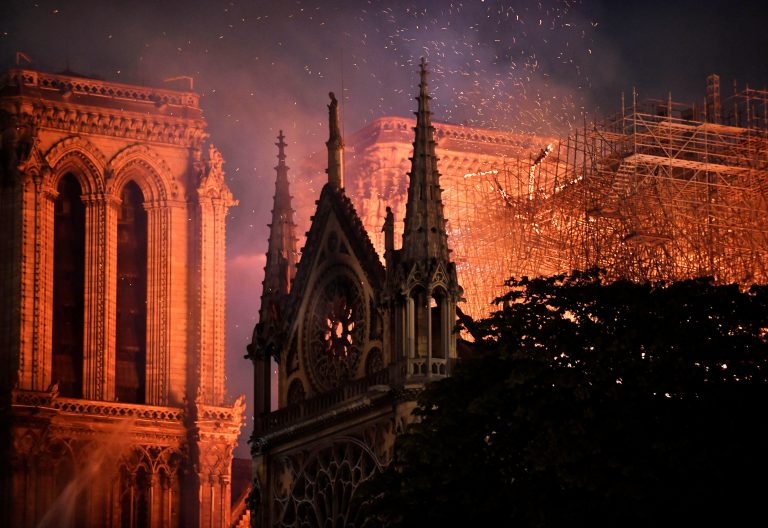 Unamuno no lloraría ante el incendio de la catedral de Notre Dame en París