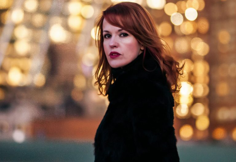 La escritora Vanessa Montfort