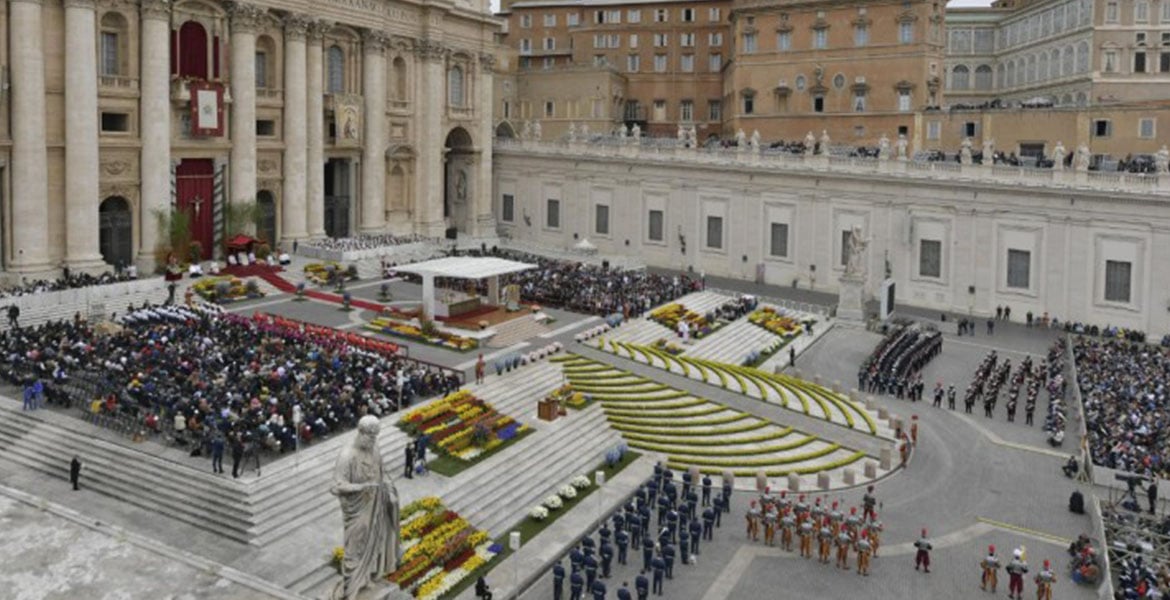 Plaza San Pedro Misa De Pascua