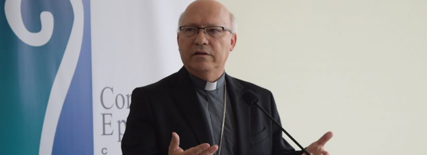 Obispos chilenos elaboran orientaciones para quienes ejercen servicios en la Iglesia