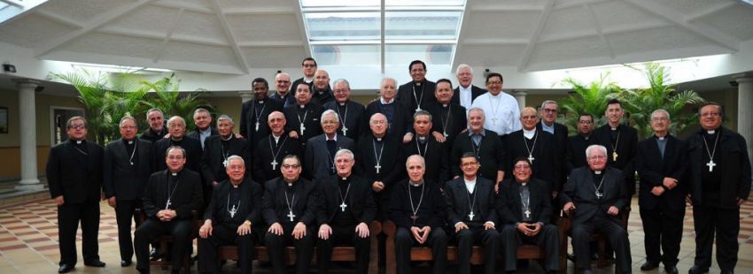 Obispos de Ecuador claman con urgencia la necesidad de una nueva forma de hacer política