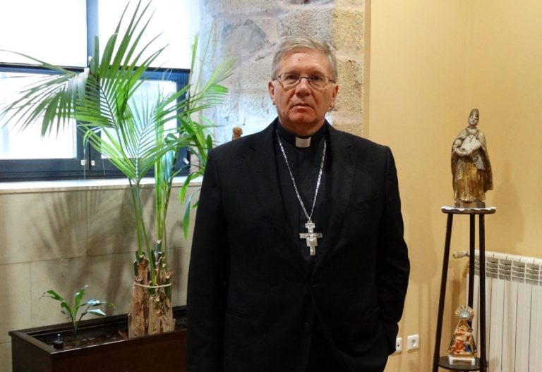 juan-antonio-menedez-obispo-astorga1