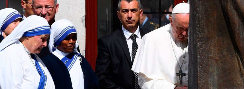 El papa Francisco, durante su visita a Macedonia del Norte