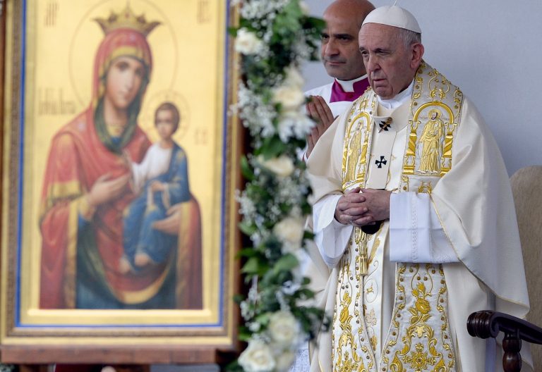 El papa Francisco, en su viaje a Bulgaria