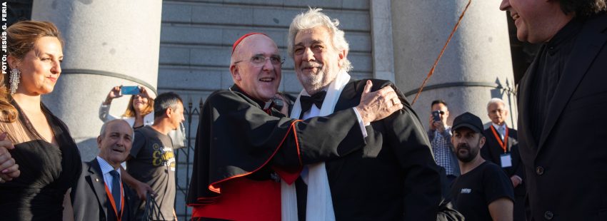Plácido Domingo con el cardenal arzobispo de Madrid, Carlos Osoro