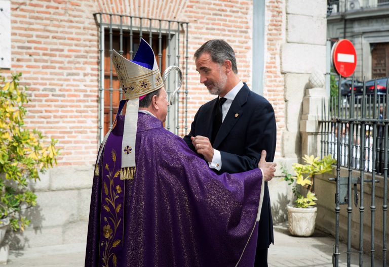 El Rey le da el último adiós al cardenal Estepa