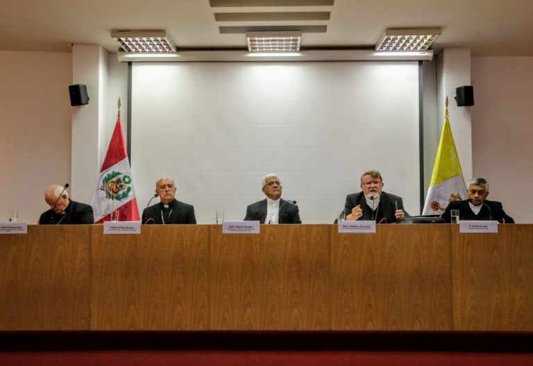 Obispos peruanos invitan al diálogo para garantizar la paz social frente a los actuales conflictos
