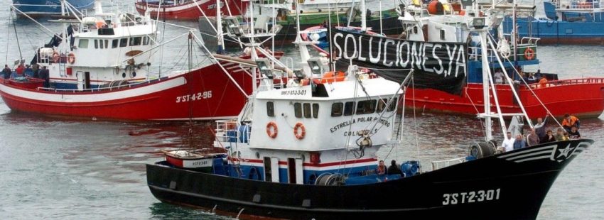 protesta barcos de pesca apostolado del mar