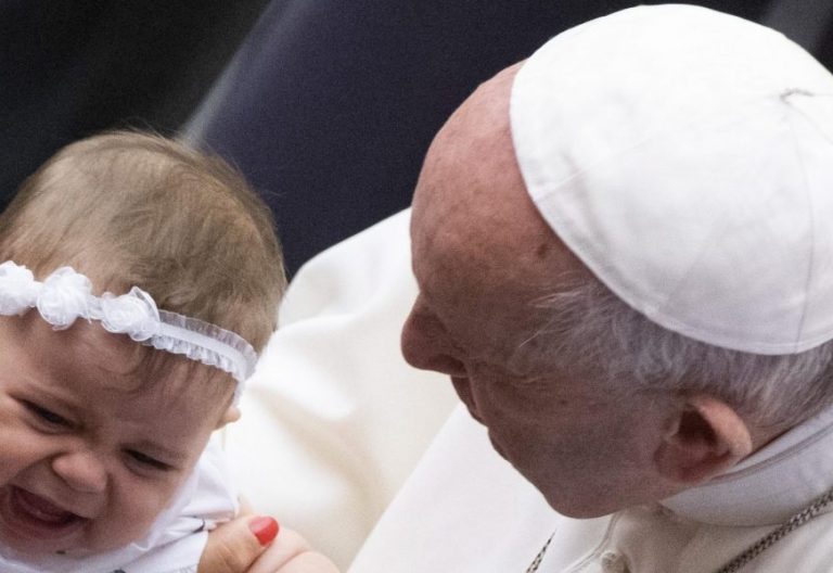 El Papa aboga en la audiencia general por la “conversión del bolsillo”