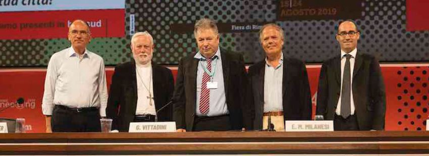 Paul Gallagher en el Meeting de Rímini: “Acoger al inmigrante es un deber que está en el abc de