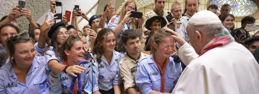 Francisco a los scouts: “La libertad se conquista en el camino, no en una habitación con el