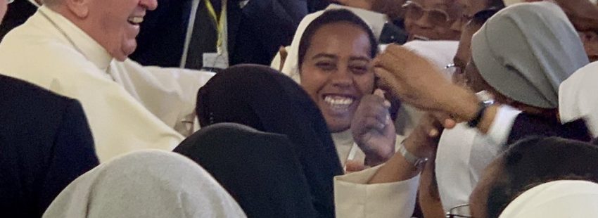 El Papa declara la guerra al “diablo educado” en Madagascar