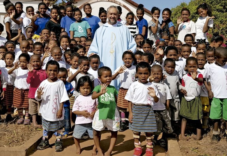 Julián Cadenas, misionero en Madagascar