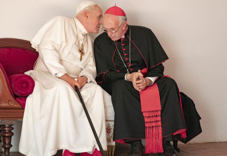 fotograma de la película 'los dos papas', de Netflix, estrenada en noviembre de 2019 e interpretada por Anthony Hopkins y Jonathan Pryce