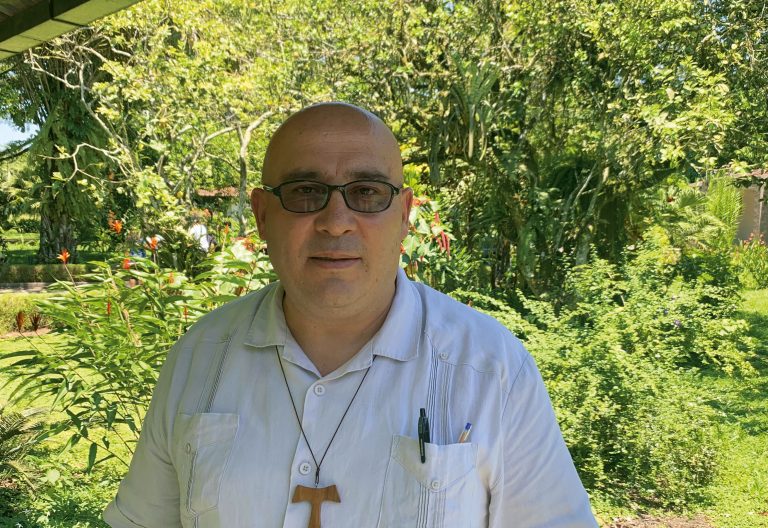 Adalberto-Jimenez-Amazonía