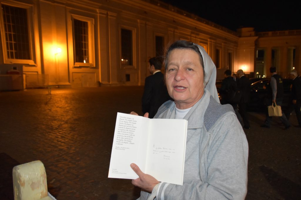 Hna. Alba Teresa En El Vaticano 