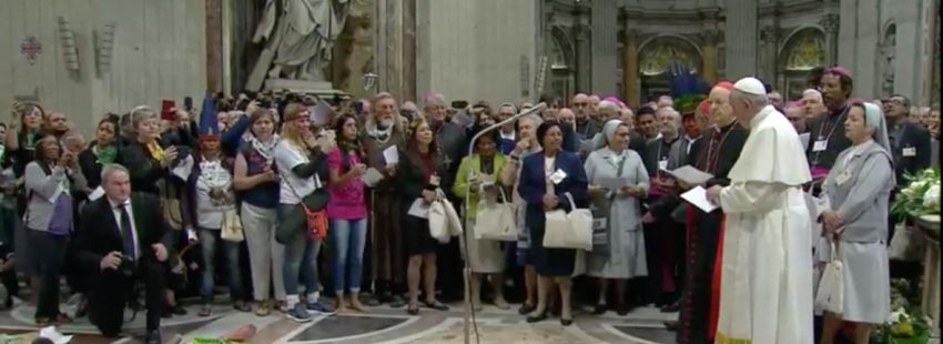 El papa Francisco, en la oración que puso inicio al Sínodo sobre la Amazonía