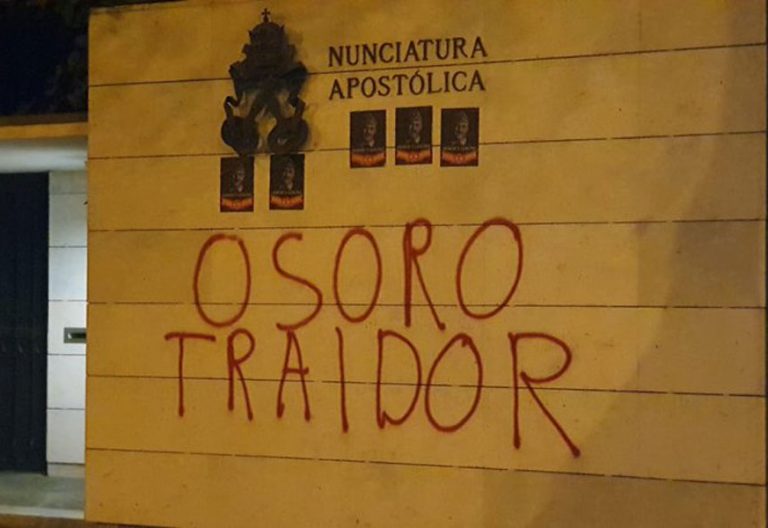 pintadas-osoro-nunciatura-exhumacion-franco-ultracatolicos octubre 2019