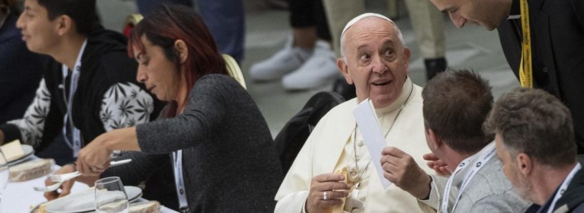 El domingo de Francisco: una comida con 1.500 pobres en el Vaticano