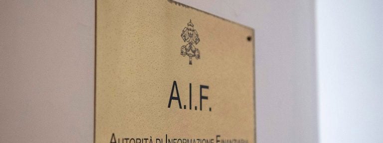 El Vaticano alerta del nuevo crimen financiero: IA, activos virtuales y transferencias instantáneas
